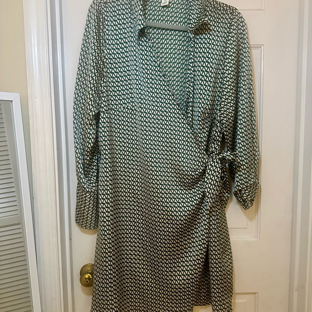 H&M Green Wrap Shirt Dress with Notched Collar